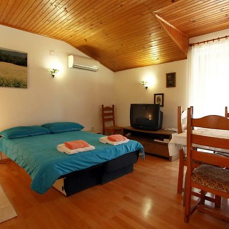 Apartment Svobode Изола Екстериор снимка