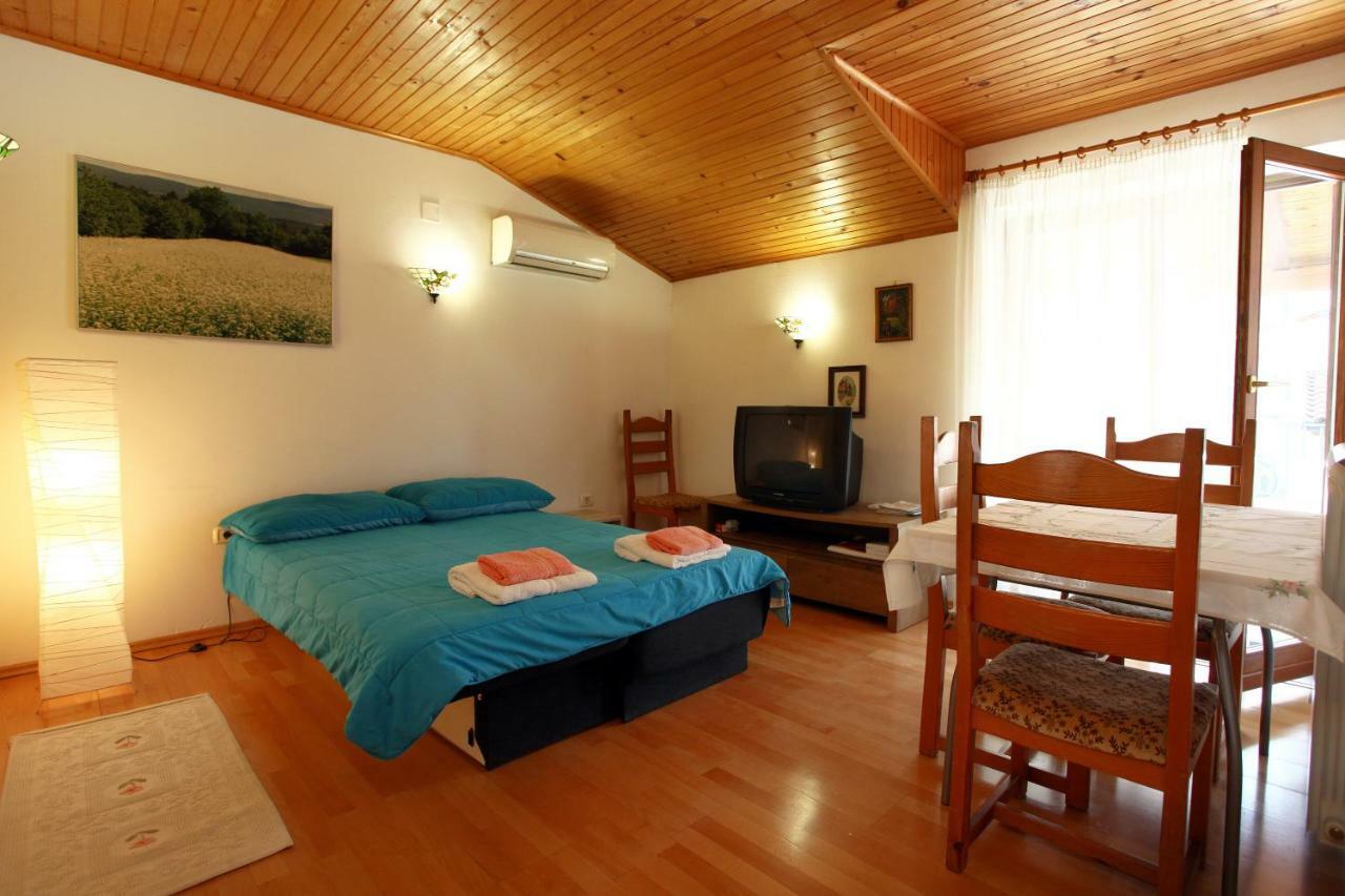Apartment Svobode Изола Екстериор снимка