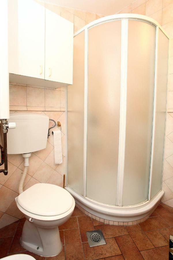 Apartment Svobode Изола Екстериор снимка